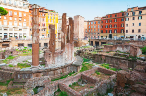 Forbes racconta la nuova attrazione di Roma: il sito dell'assassinio di Giulio Cesare