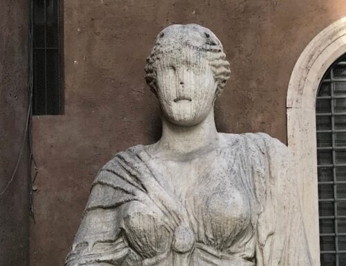 "Non ne posso veder più", così si lamentava la statua parlante di Madama Lucrezia