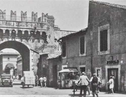 Porta Settimiana, la "frontiera" di Trastevere, sulla sponda destra del fiume