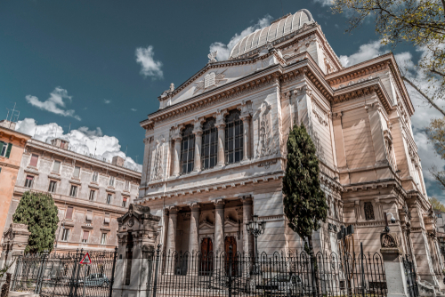 Il racconto identitario tra passato e presente incastonato nel cuore di Roma