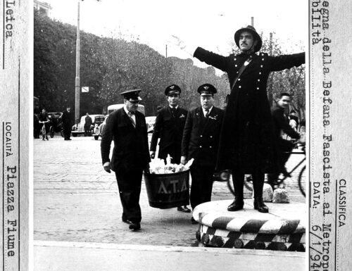 La Befana fascista arriva anche per il vigile urbano in servizio a Porta Pinciana