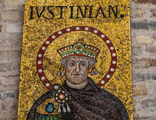 L'Imperatore Giustiniano promulga il Digesto: in una raccolta tutte le norme della Roma antica
