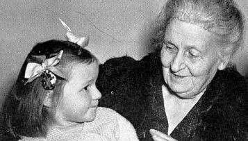 Maria Montessori, l’educatrice che diede forma a un metodo noto in tutto il mondo