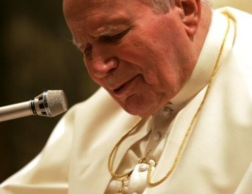 "Damose da fa' e volemose bene": Giovanni Paolo II parla in romanesco ai parroci di Roma
