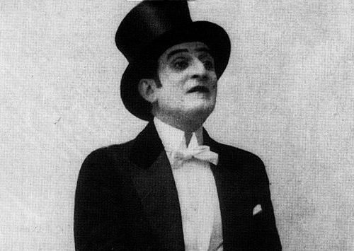 Nasce Ettore Petrolini, attore dalla satira pungente: il quartiere Monti gli rende omaggio ogni anno