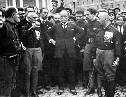 Crolla il regime fascista. Dopo il Gran Consiglio, Mussolini viene fatto arrestare a Villa Ada da Re Vittorio Emanuele III