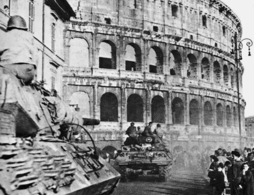 I primi soldati alleati entrano a Roma. È la Liberazione