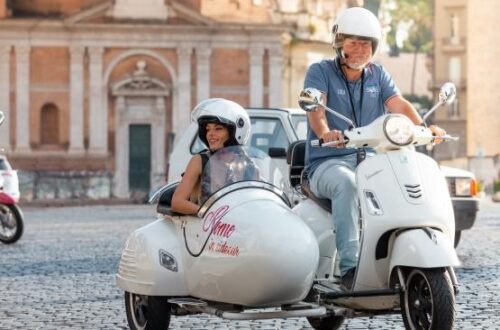Il magazine Escape ci accompagna in un "vespa tour" tra i luoghi simbolo di Roma